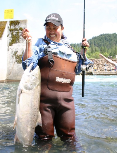 Rogue River spring chinook fishing tips and articles.